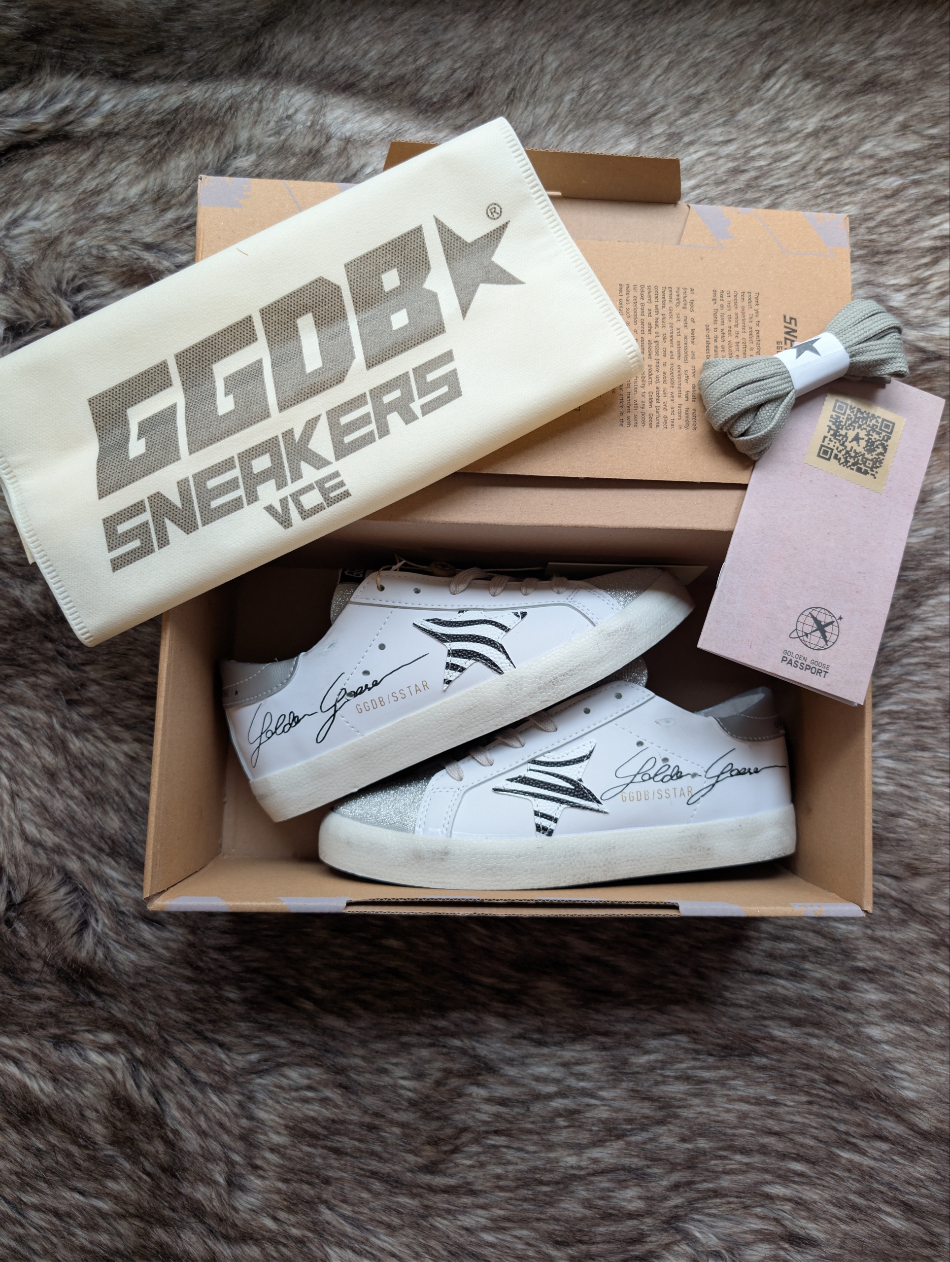 Golden Goose Deluxe Signature
