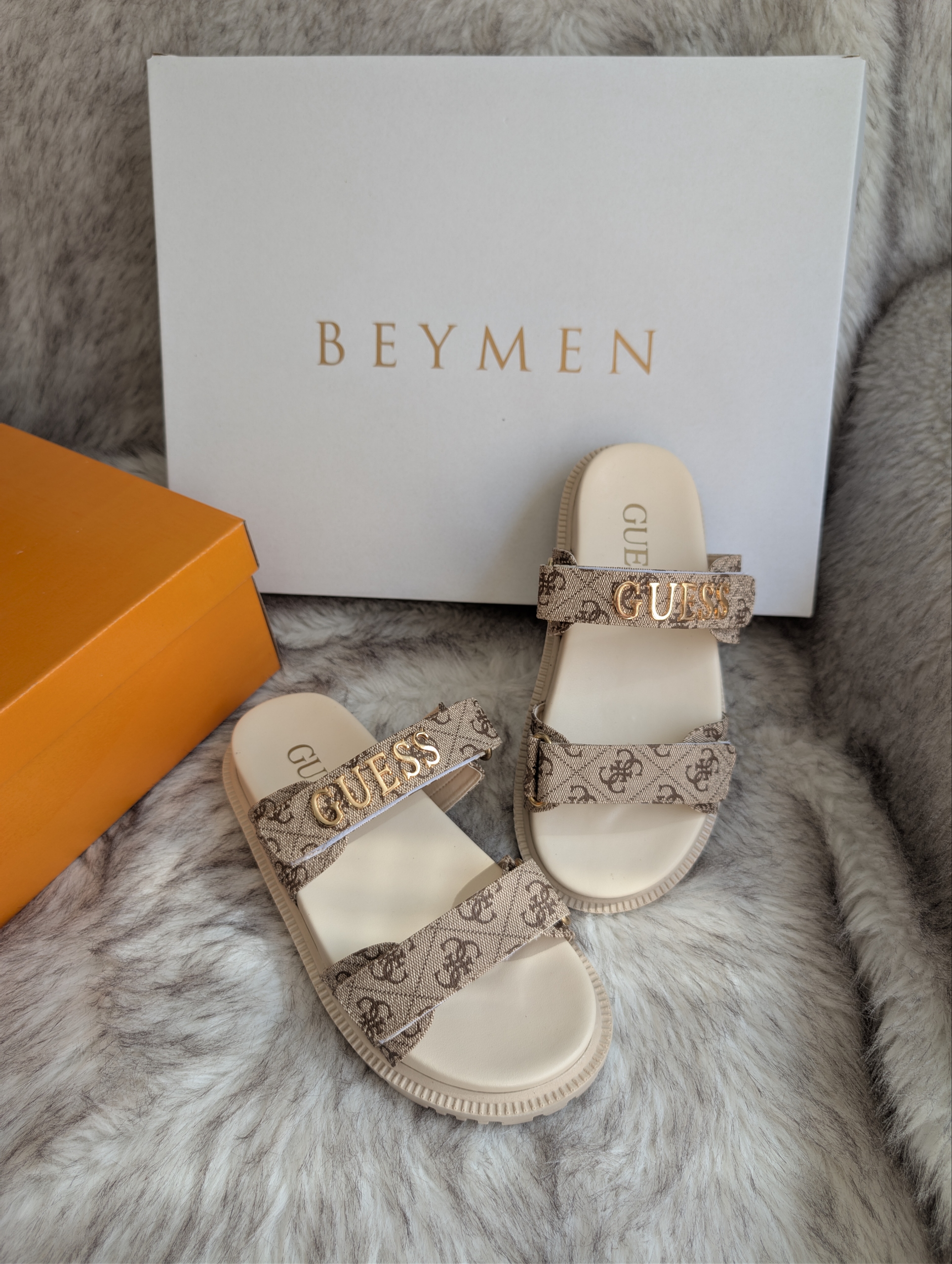 Guess Fabelis Slippers ❤️‍🔥