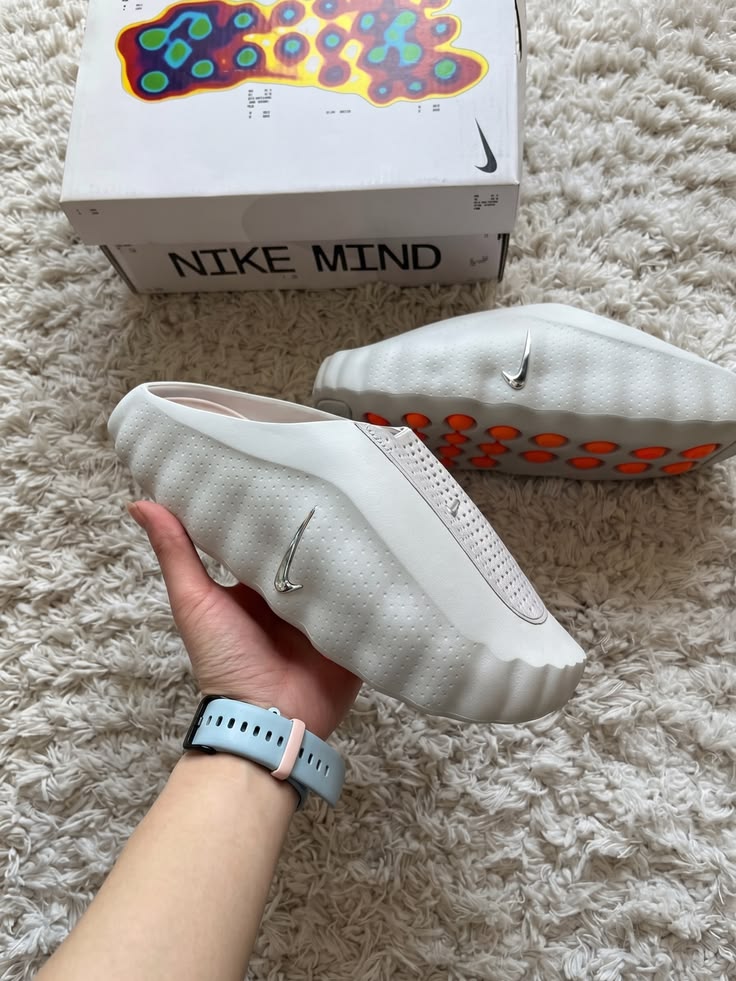 Nike Mind White