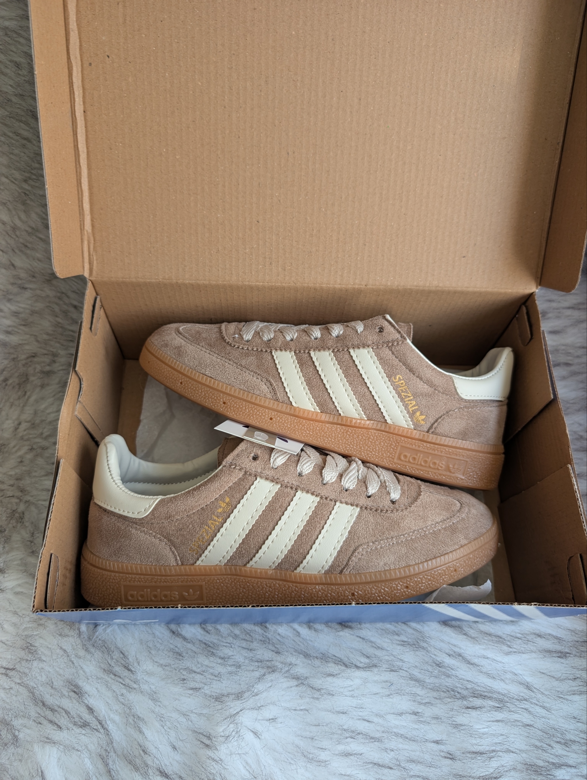 Adidas Spezial Strata Gum Suni