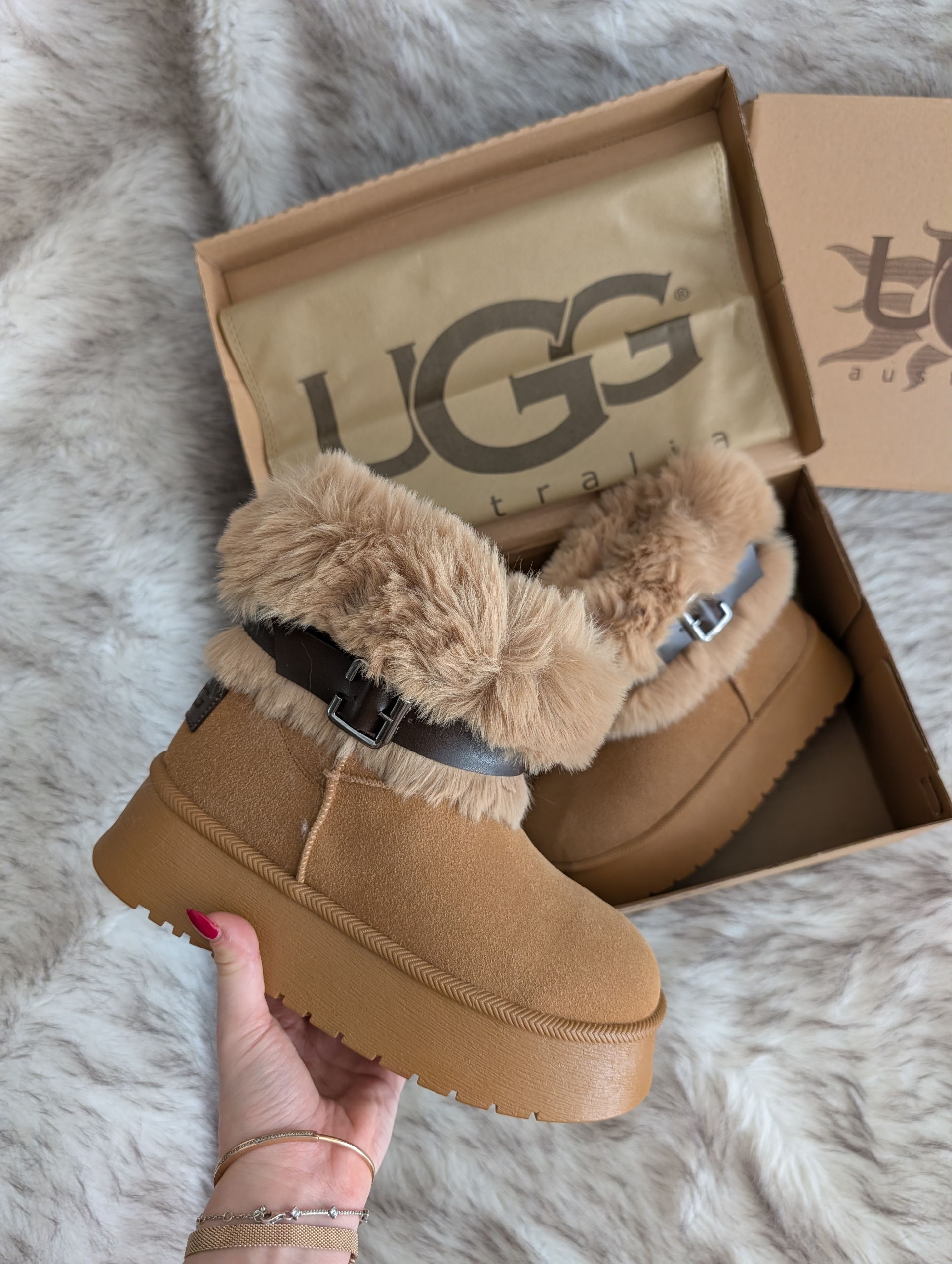 UGG Kemerli Bot Taba
