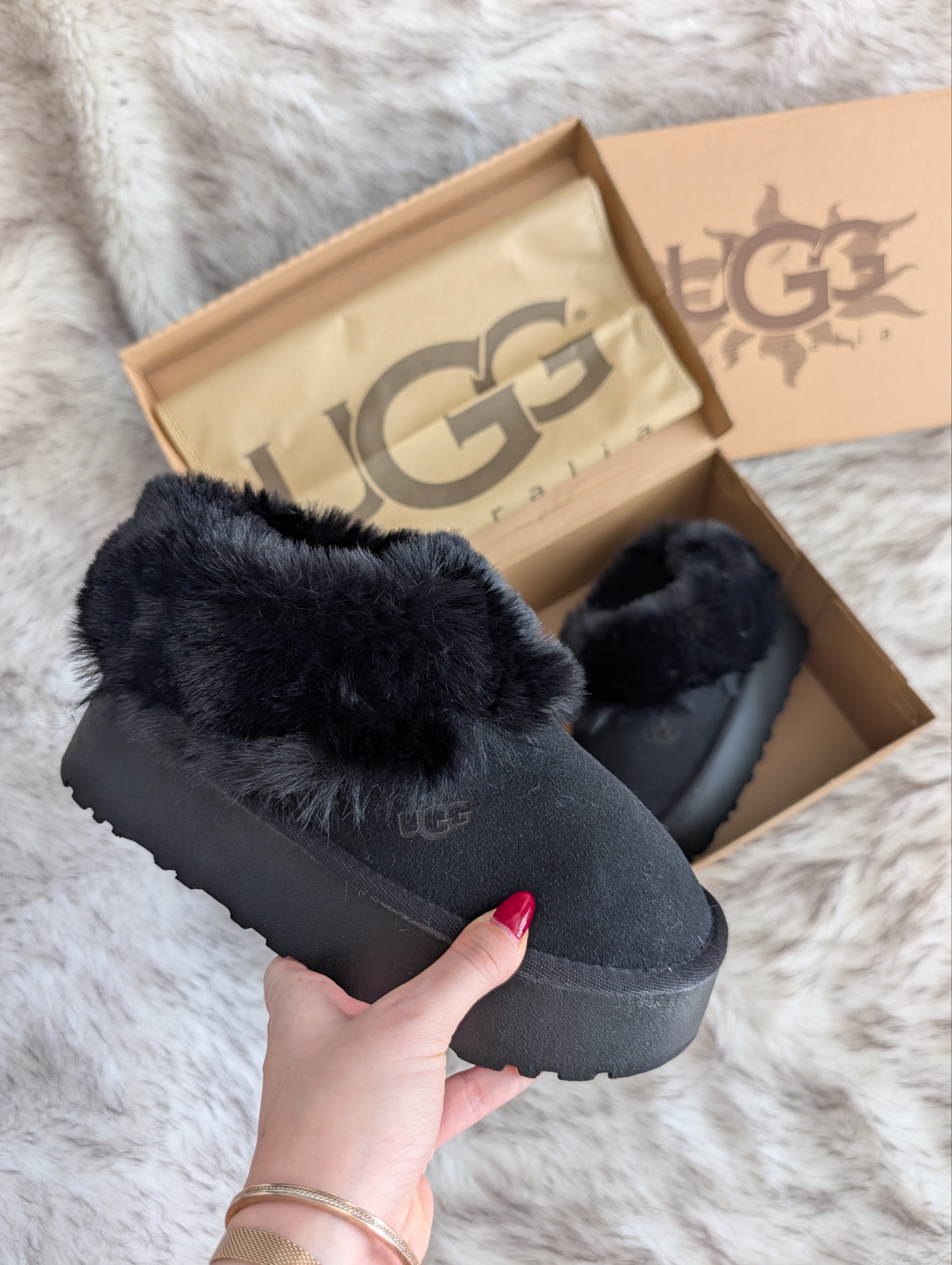UGG Tazzelle Siyah