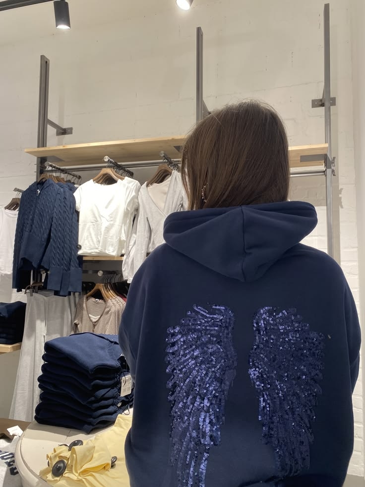 Subdued Angel Wings Sweatshirt Lacivert